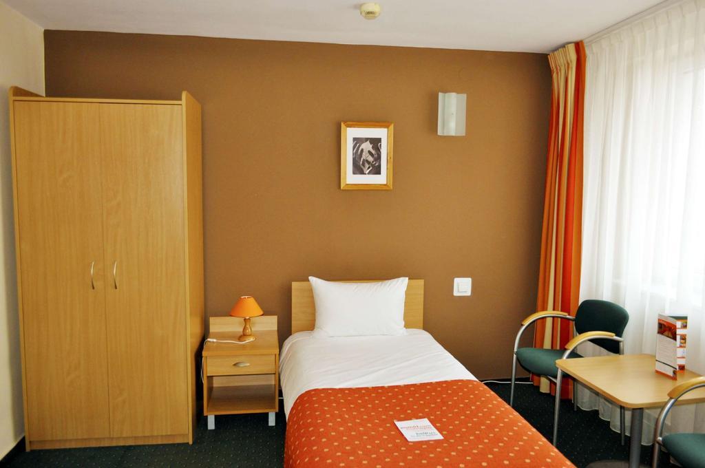 Hotel Wilanow Warszawa By Desilva Luaran gambar
